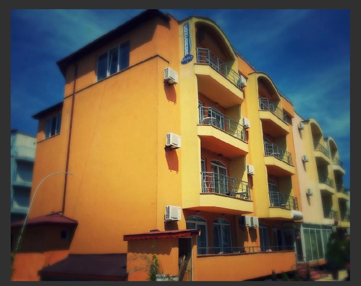 Hotel Concordia Plaza 2 Primorsko Esterno foto