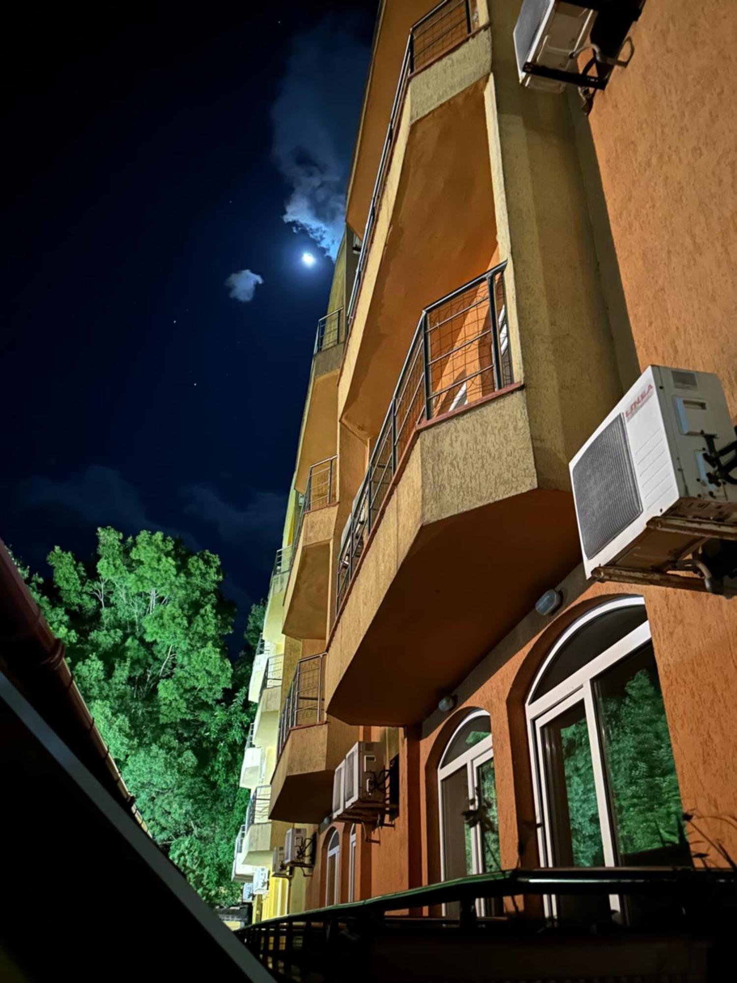 Hotel Concordia Plaza 2 Primorsko Esterno foto